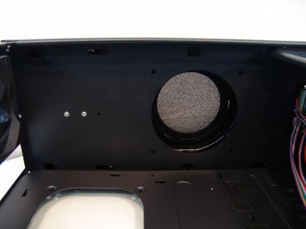 GameTiger Xniper PR-3 Mid-Tower Gaming Chassis Review 17