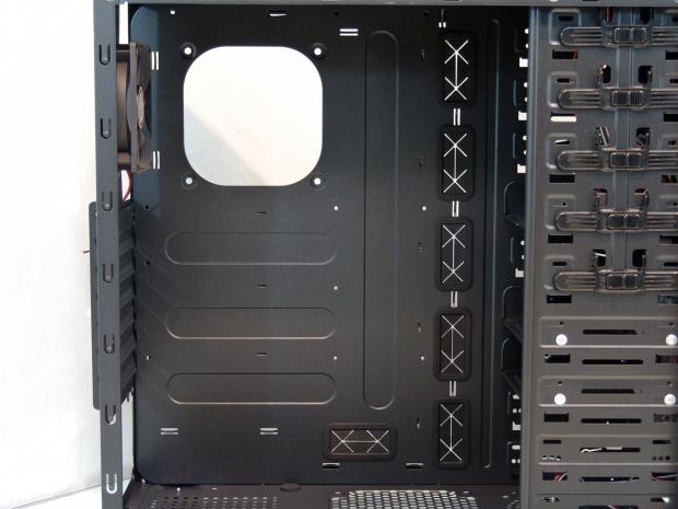 GameTiger Xniper PR-3 Mid-Tower Gaming Chassis Review 18