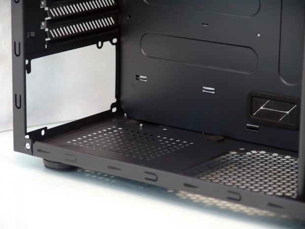 GameTiger Xniper PR-3 Mid-Tower Gaming Chassis Review 19