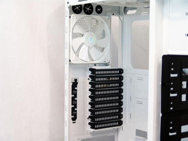 Cooler Master Storm Stryker Full-Tower Chassis Review 22 Cooler Master Storm Stryker Full-Tower Chassis Review 22