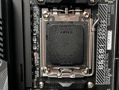 10349_gigabyte-b650i-aorus-