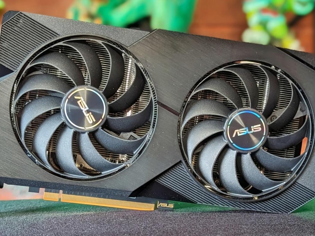 動作確認済 ASUS Radeon RX 7600 OC 8GB ASUS Dual Radeon™ RX 7600 EVO OC Edition 8GB GDDR6