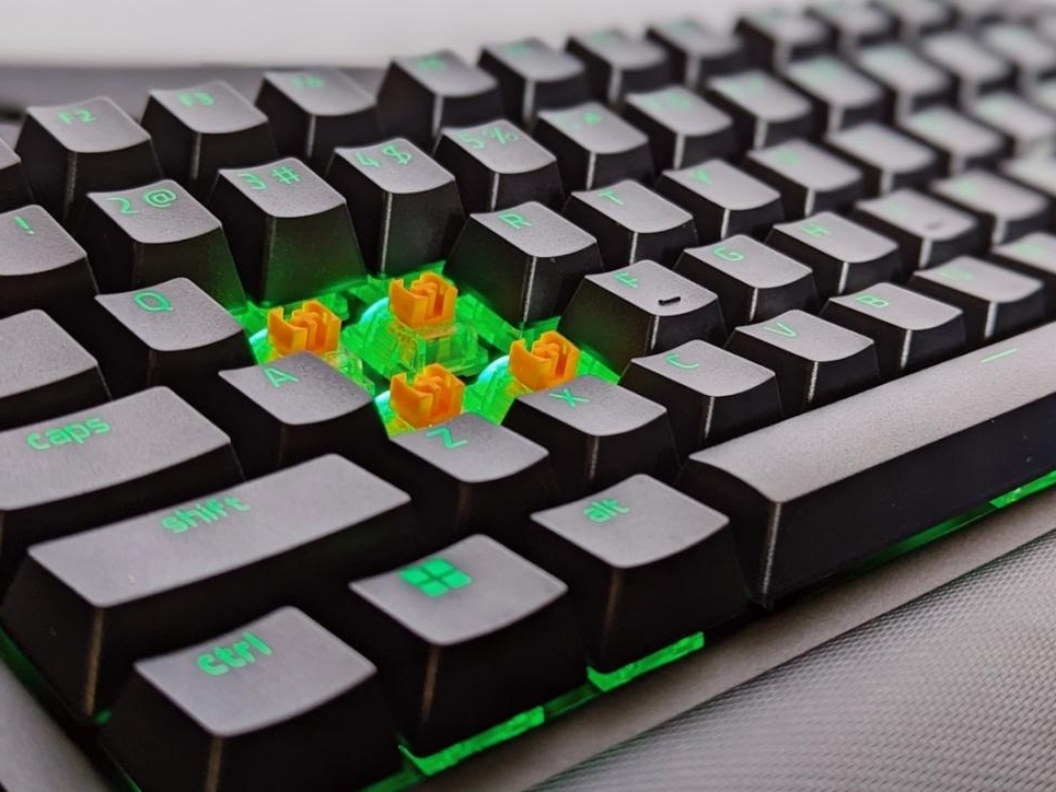 Razer BlackWidow V4 75% Mechanical Keyboard Review