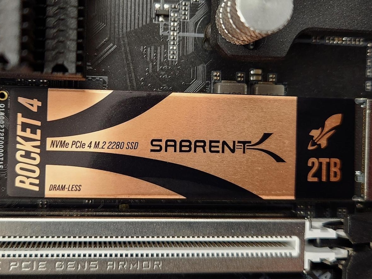 10710_sabrent-rocket-4-2tb-ssd