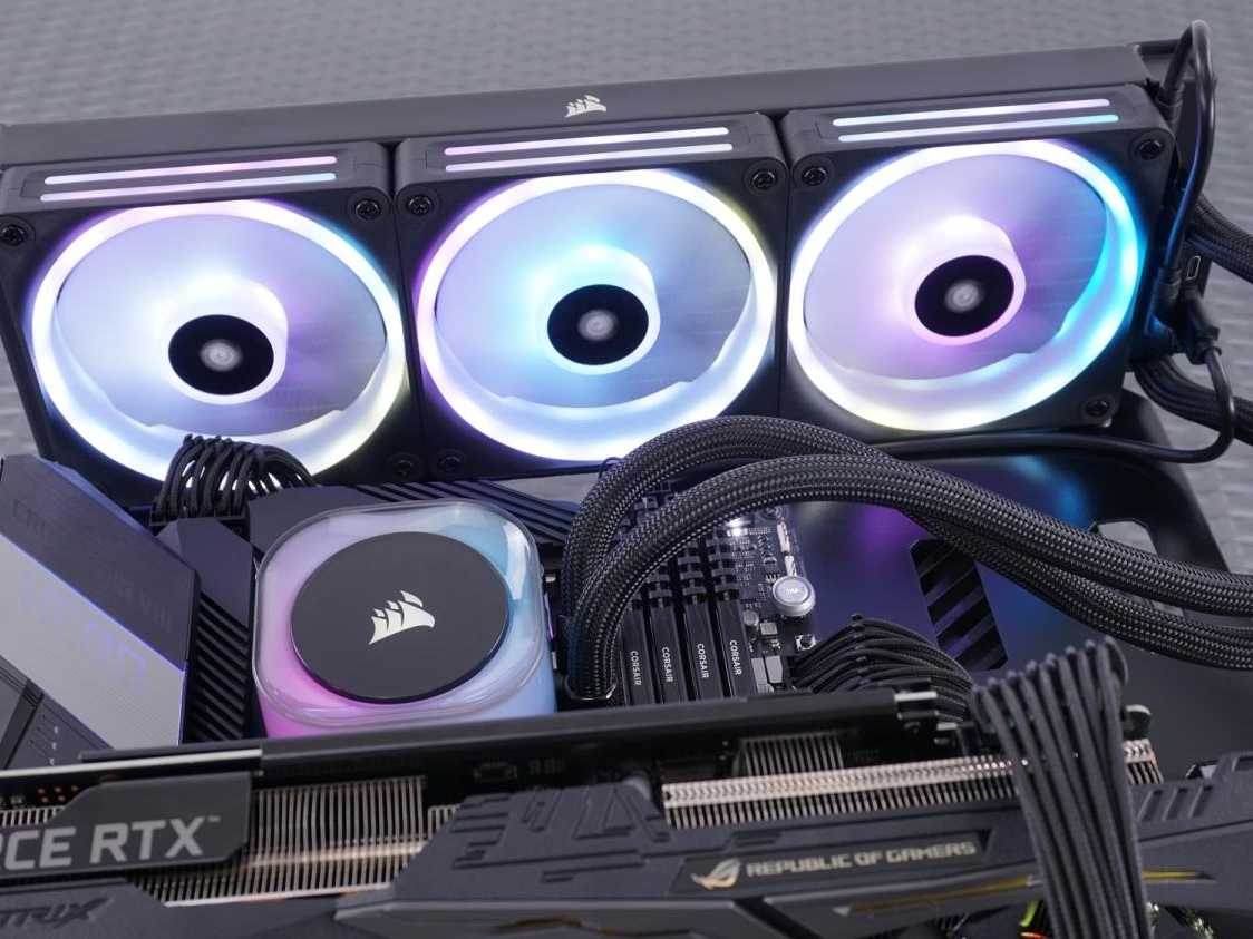 10768_corsair-icue-link-h150i-