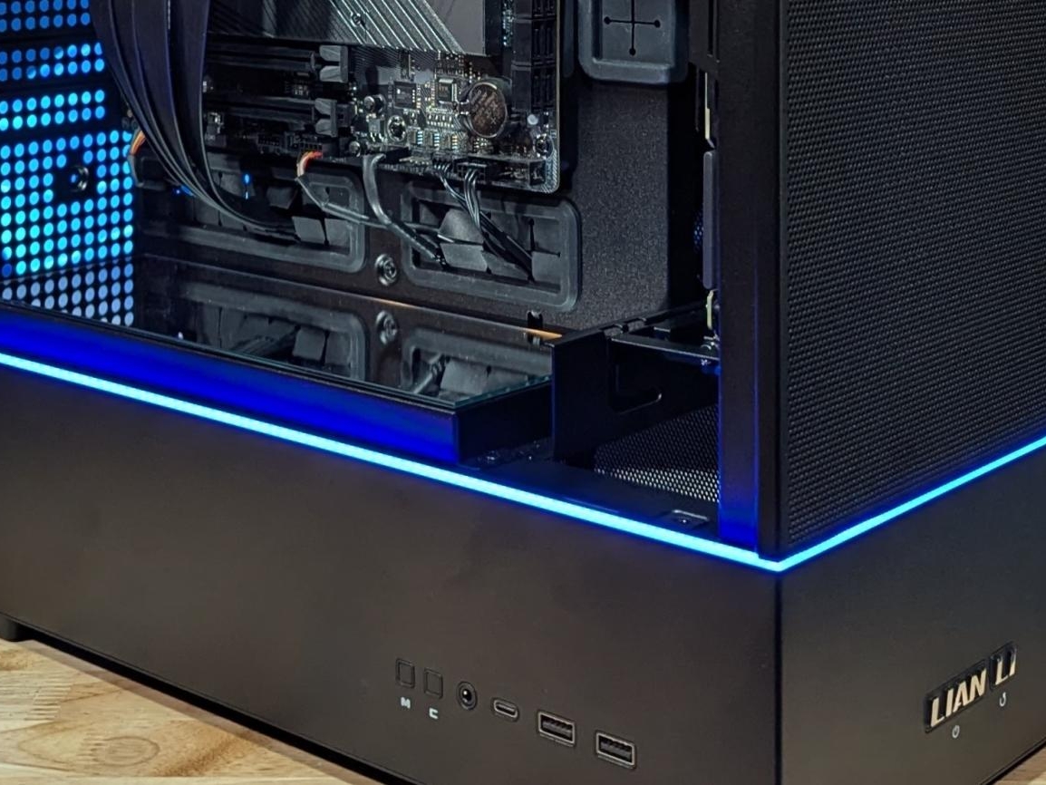Lian Li Lancool Sup01 PC ケース This new Lian Li case could revolutionize gaming PC design