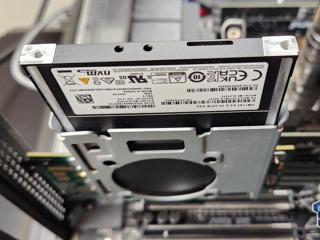 10954_samsung-pm1743-e3-15-