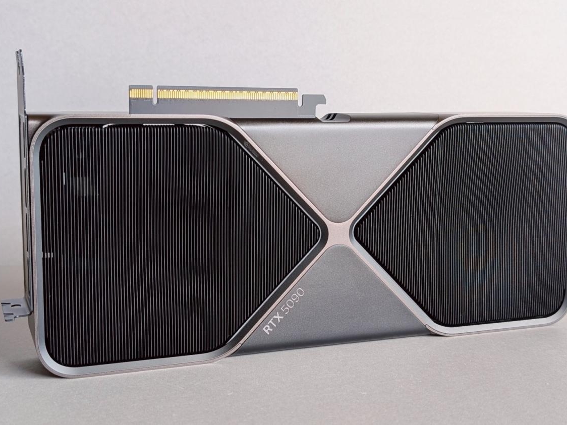 10956_nvidia-geforce-rtx-5090-