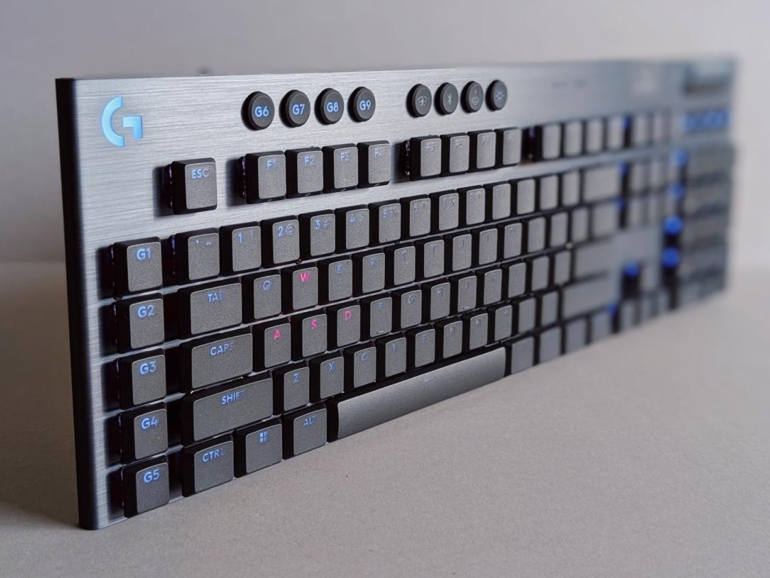 Logitech G915 X LIGHTSPEED Wireless Gaming Keyboard Review - A