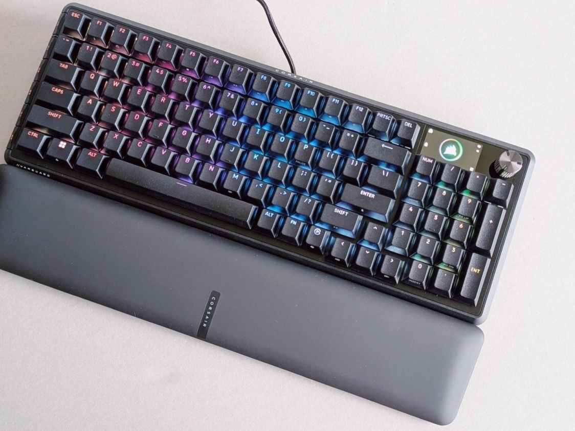 Corsair VANGUARD PRO 96 Gaming Keyboard Review - Magnetic Performance