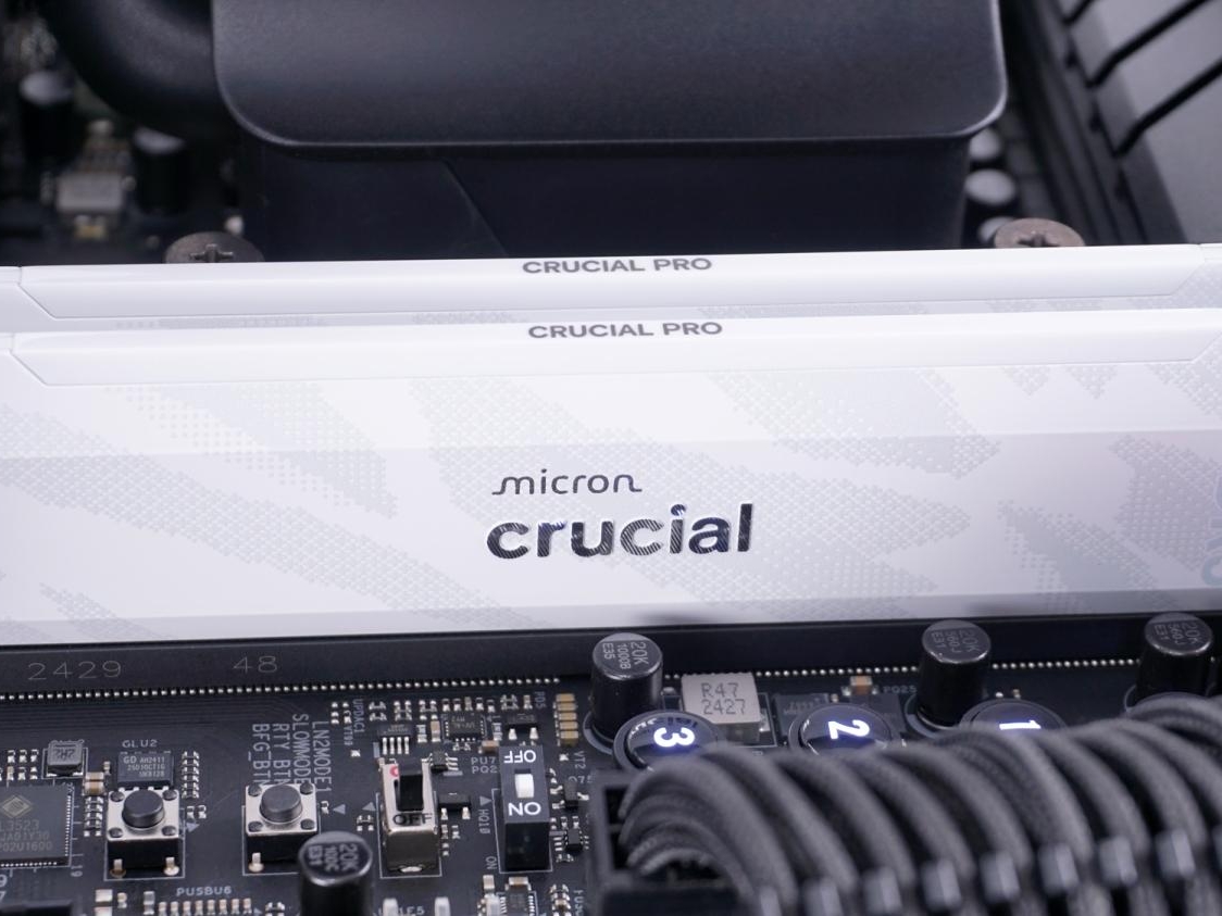 Crucial DDR5 Pro OC Memory DDR5-6400 16GB Dual-Channel Memory Kit