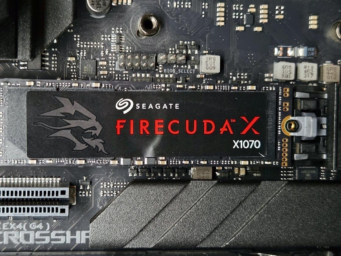 Seagate FireCuda X1070 4TB SSD Review - A New Mainstream Contender