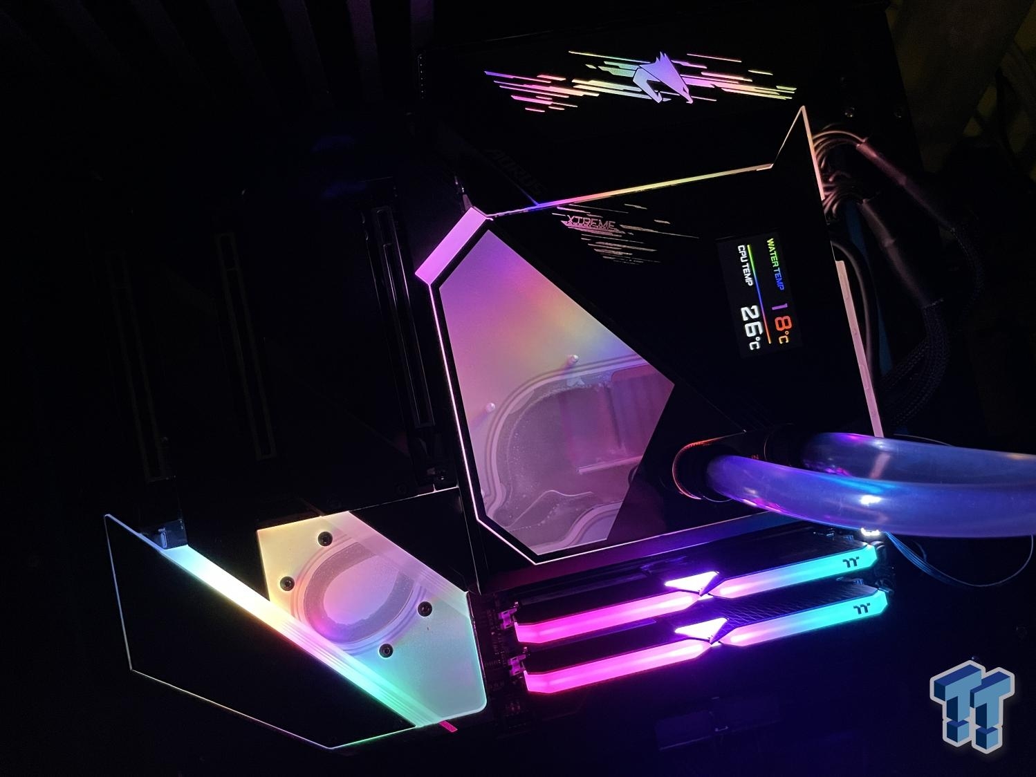 9842_gigabyte-z590-aorus-