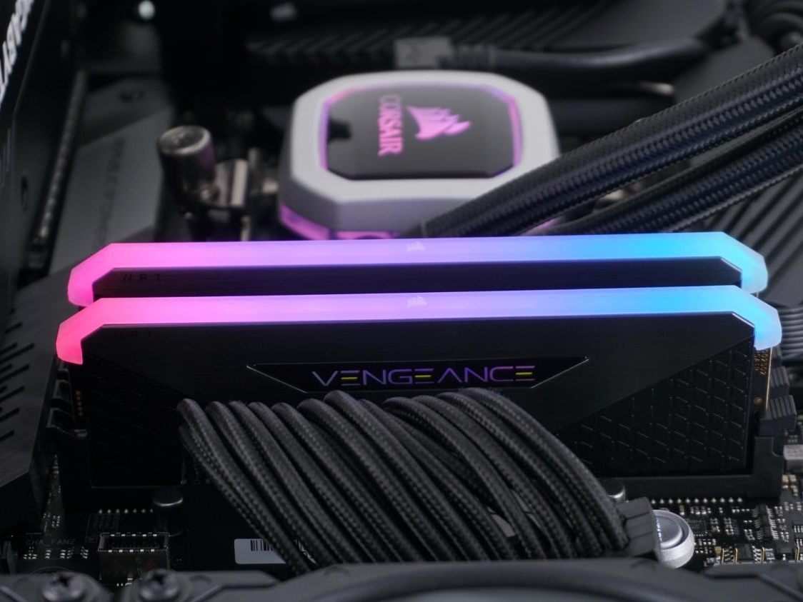 Corsair Vengeance RGB RT DDR4-3600 32GB Dual-Channel Memory Corsair Vengeance RGB RT DDR4-3600 32GB Dual-Channel Memory