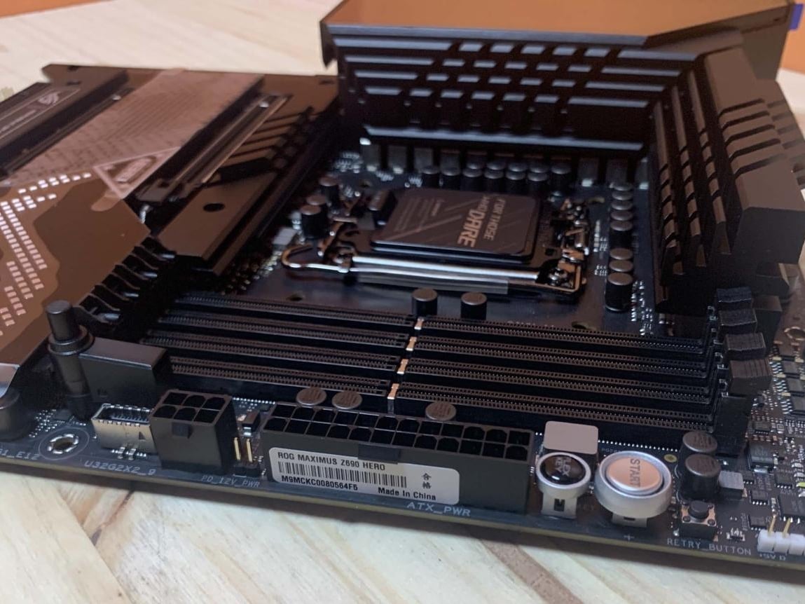 ASUS ROG Maximus Z690 Hero Motherboard Review