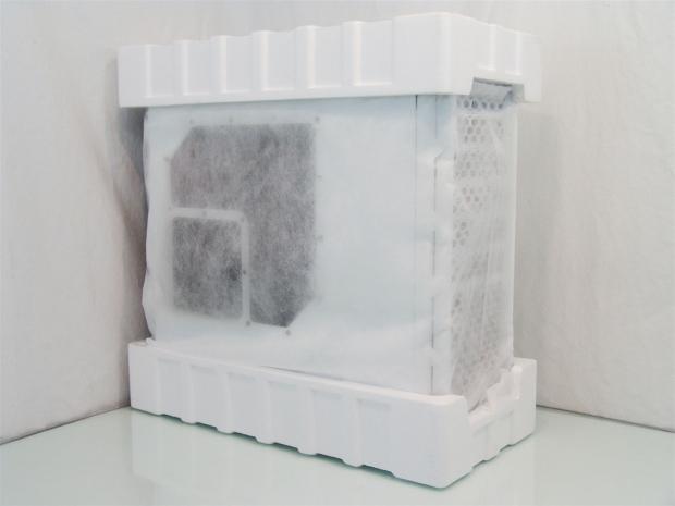 Cougar Evolution Galaxy Full Tower Chassis Review 06 Cougar Evolution Galaxy Full Tower Chassis Review 06