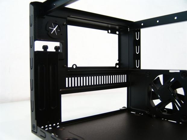 Cooler Master Elite 120 Advanced M-ITX Chassis Review 18 Cooler Master Elite 120 Advanced M-ITX Chassis Review 18