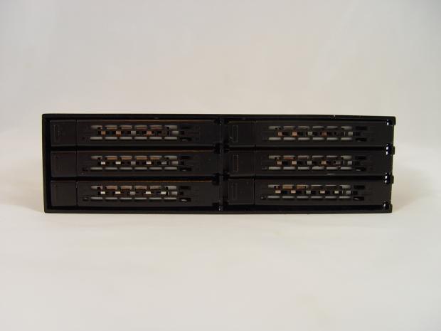 Icy Dock MB996SP-6SB 6-Bay 2.5inch Drive Cage Review 07
