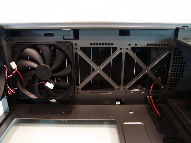 InWin GRone Full-Tower Chassis Review 21 InWin GRone Full-Tower Chassis Review 21