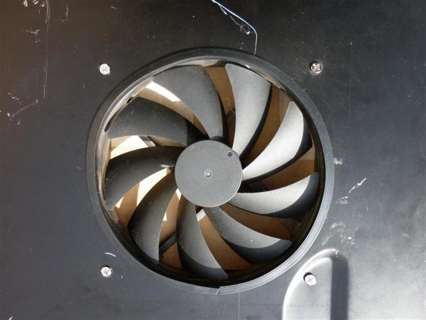 Case Smithing: Go with the flow - Installing a new case fan mount 28 Case Smithing: Go with the flow - Installing a new case fan mount 28