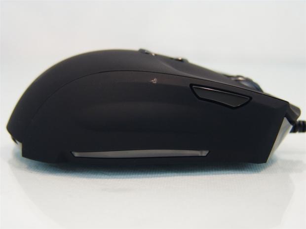 Tt eSPORTS Theron RTS Laser Gaming Mouse Review 11 Tt eSPORTS Theron RTS Laser Gaming Mouse Review 11