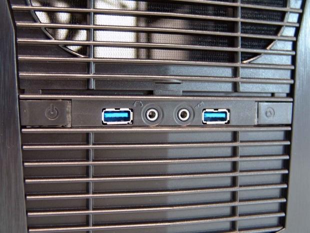 SilverStone SUGO SST-SG09B SFF Chassis Review 08