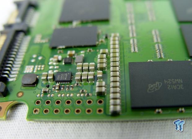 Crucial M500 960GB SSD Review 17