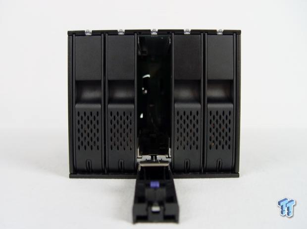 Icy Dock FlexCage MB975SP-B Tray-Less 5 x 3.5inch HDD Dock Review 20