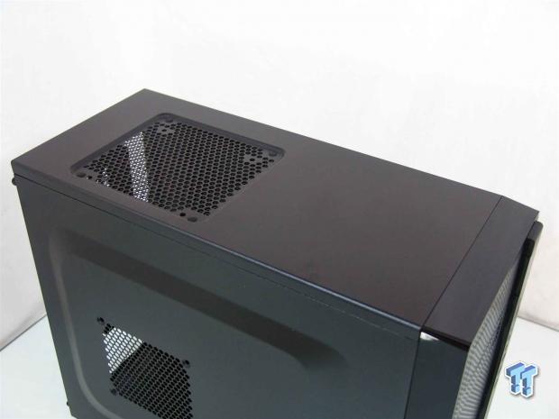 Cooler Master N200 Chassis Review 09