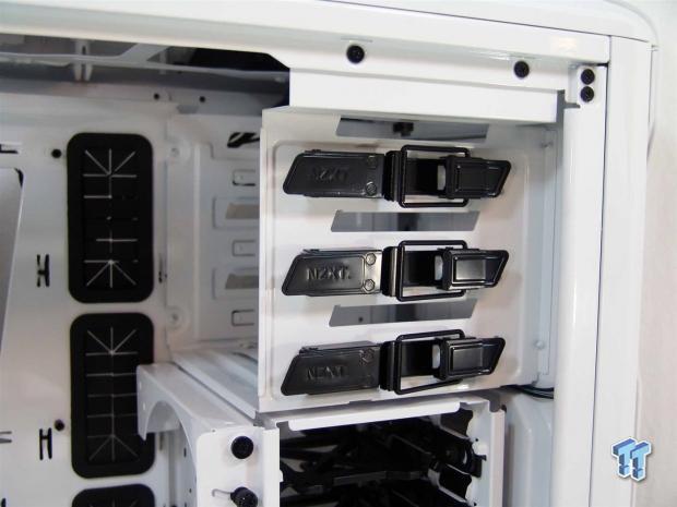 NZXT Phantom 530 Mid-Tower Chassis Review 16