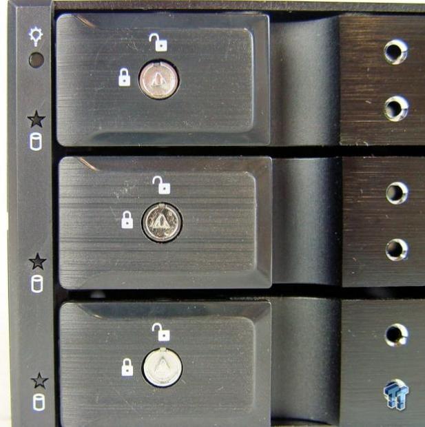 iStarUSA BPN-DE230SS Trayless HDD Cage Review 08