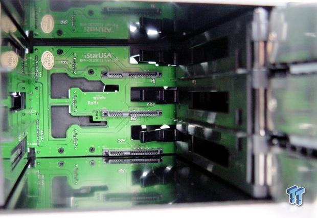 iStarUSA BPN-DE230SS Trayless HDD Cage Review 09