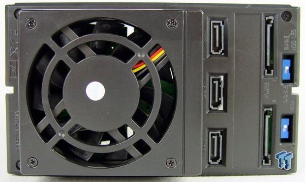 iStarUSA BPN-DE230SS Trayless HDD Cage Review 11