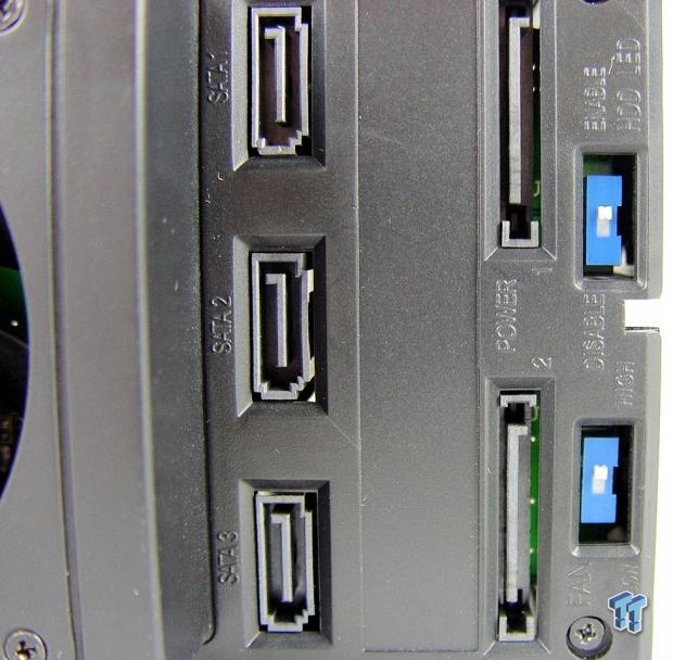 iStarUSA BPN-DE230SS Trayless HDD Cage Review 12
