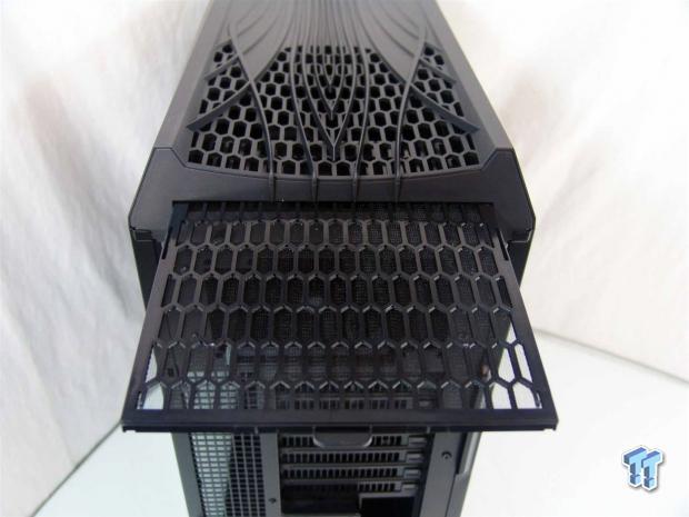 SilverStone Raven 4 B-W Full-Tower Chassis Review 13 SilverStone Raven 4 B-W Full-Tower Chassis Review 13