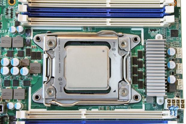 Intel c602 какие процессоры поддерживает