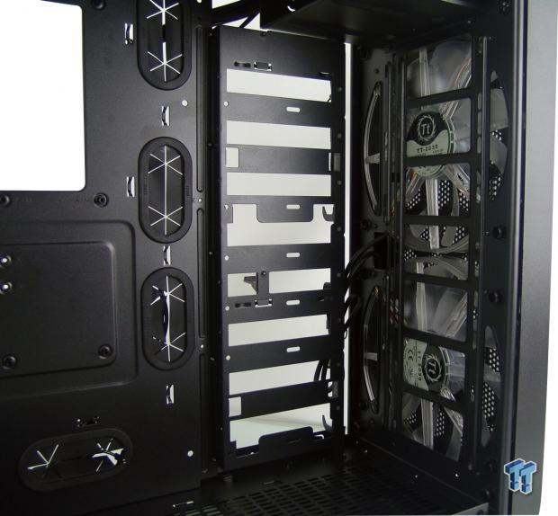 Thermaltake Core V71 Full-Tower Chassis Review 19