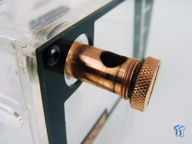 Alphacool NexXxoS Cool Answer 240 D5/UT Set CPU Water Cooler Review 22 Alphacool NexXxoS Cool Answer 240 D5/UT Set CPU Water Cooler Review 22