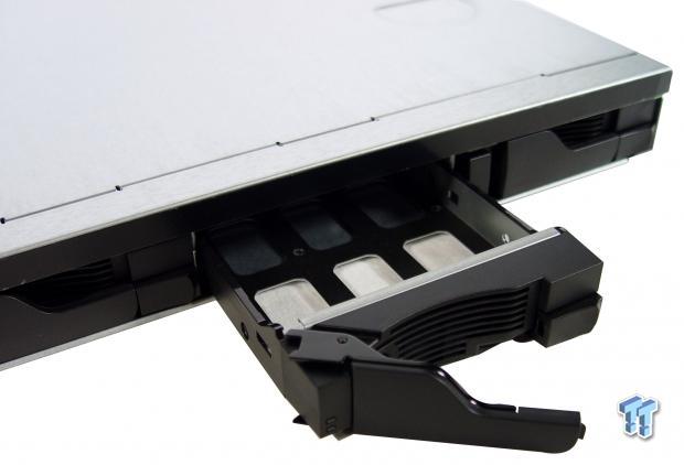 ASUSTOR AS-604RD 4-bay Rackmount NAS Review 09