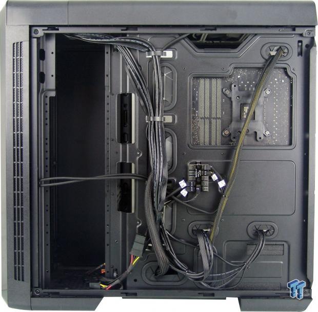 Thermaltake Urban T81 Full-Tower Chassis Review 37
