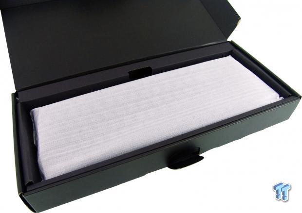 Rosewill RGB80 Mechanical 16.8m Color Backlit Gaming Keyboard Review 07