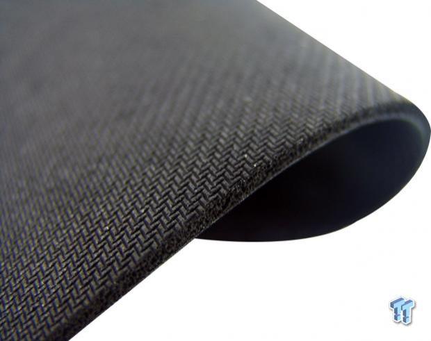 XTracGear Carbonic, Ripper and Ripper XXL Mouse Pads Review 06
