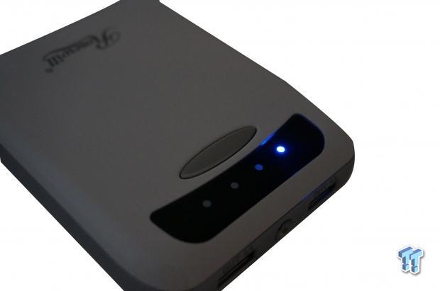 Rosewill Powerbank RCBR-13020 11,200mAh Mobile Battery Review 05 Rosewill Powerbank RCBR-13020 11,200mAh Mobile Battery Review 05