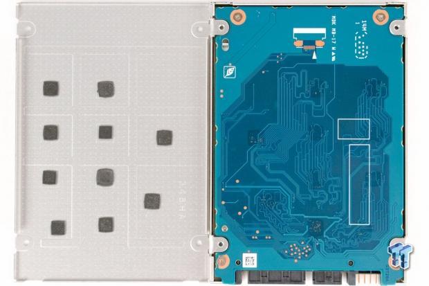 Open Gallery Toshiba THNSNJ480PCS3 HK3R Enterprise SSD Review 04