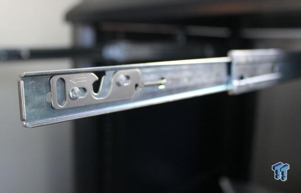 Lenovo ThinkServer RD640 Server Review 22