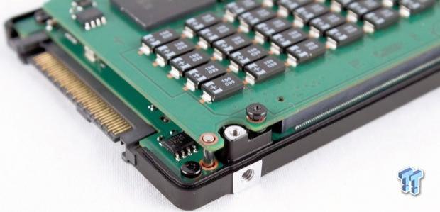Open Gallery Samsung XS1715 1.6TB 2.5-inch NVMe PCIe Enterprise SSD Review 07