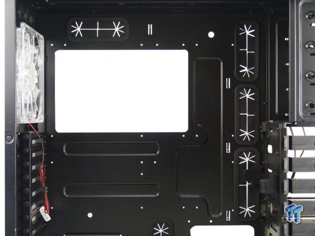 InWin Gaming Black 707 Full-Tower Chassis Review 22 InWin Gaming Black 707 Full-Tower Chassis Review 22