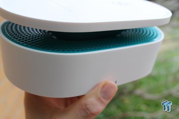 OAXIS Bento Close-Contact Induction Wireless Speaker Review 09 | TweakTown.com