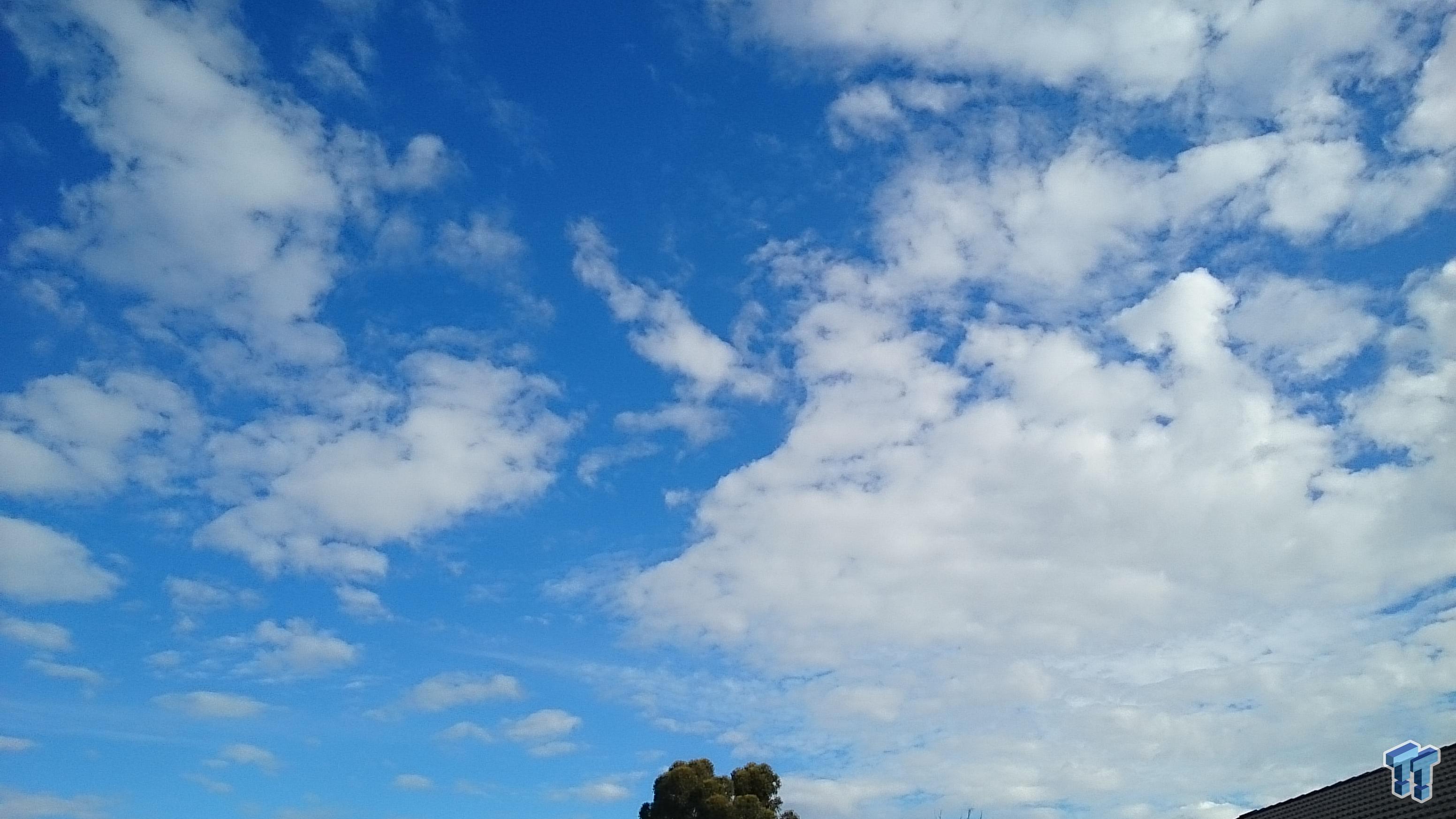 Open enlarged image Sony Xperia Z2 Tablet Review 43