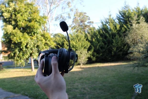 Creative Sound BlasterX Pro Gaming H5 Headset Review 010